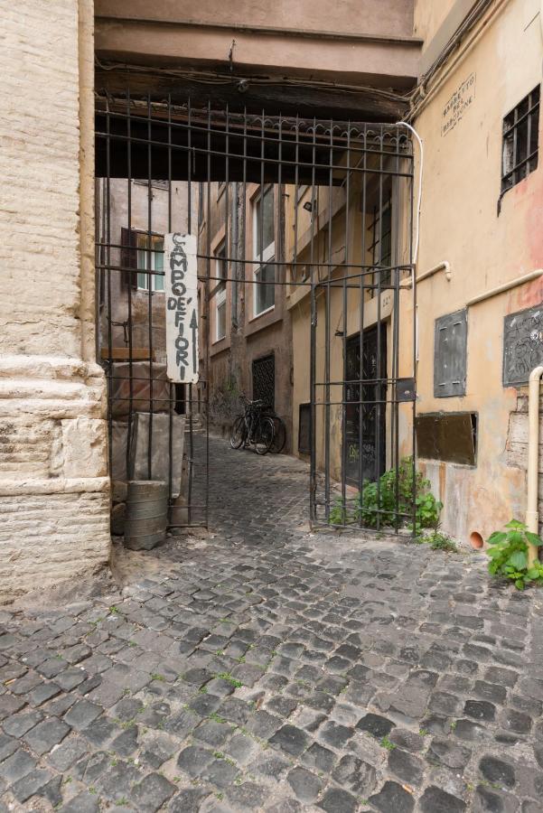 Campo De' Fiori Appartamento Via Di Grotta Pinta Рим Екстериор снимка